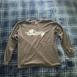 Y2K 2000s Reebok black long sleeve hockey shirt w/ graphic design. Size L.